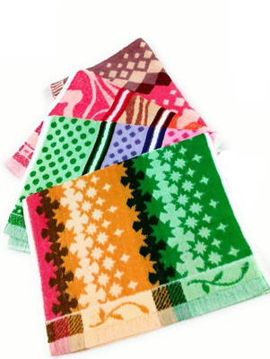 

Cotton Colors Floral Napkins Multicolor Napkins(4 Sheets)