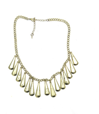 

Fashion Pitaraa Alloy Necklace