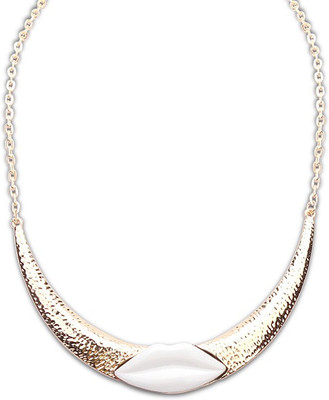 

Aaishwarya Pop Style Lip Choker Alloy Necklace