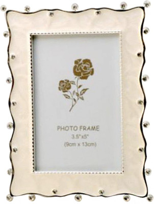 

The Divine Luxury Silver-plated Photo Frame(Beige, 1 Photos)