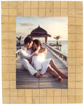 

Sterling Comercio Wood Photo Frame(Yellow, 1 Photos)