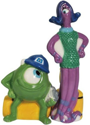 

Westland Giftware Mike And Celia Magnetic Ceramic Salt And Pepper Shaker Set