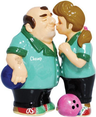

Westland Giftware Mwah Magnetic Bowlers Salt And Pepper Shaker Set