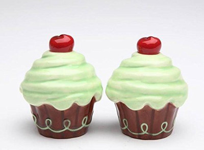 

Appletree Design Life Is Sweet Green Cupcake Salt And Pepper Set