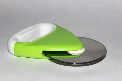 

DATTHA Wheel Pizza Cutter(Stainless Steel), Green;white