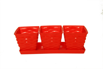 

Planters RED DIAMOND POTS (PACK OF 3 WITH TRAY) Plant Container Set(Plastic)