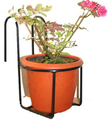 

Minerva Naturals Metal railing planter with 8" pot & tray Plant Container(Metal, External Height - 15 cm), Black