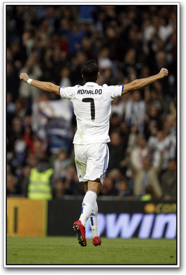 

Ronaldo 7 Paper Print(18 inch X 12 inch)