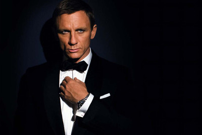 

James Bond Hollywood Paper Print(12 inch X 18 inch, Rolled)