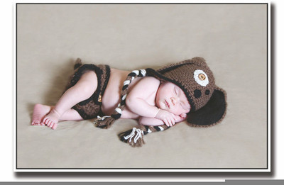 

Posterhouzz Baby looking cute in a brown dress Fine Art Print(12 inch X 18 inch, Rolled)