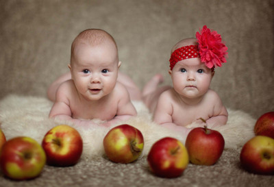 

Posterhouzz- Cute Babies With Apples Fine Art Print(12 inch X 18 inch, Rolled)