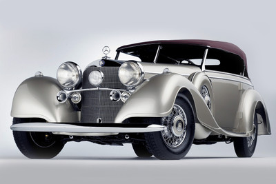 

Oshi - Vinatge Silver Car Paper Print(12 inch X 18 inch, Streched)