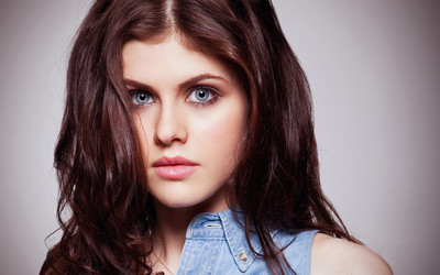 

Alexandra Daddario ON FINE ART PAPER HD QUALITY WALLPAPER POSTER Fine Art Print(19 inch X 13 inch, Rolled)