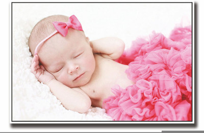 

Posterhouzz Pink baby doll Fine Art Print(12 inch X 18 inch, Rolled)