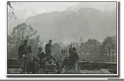 

Posterhouzz Vintage men drinking Photography Fine Art Print(12 inch X 18 inch, Rolled)