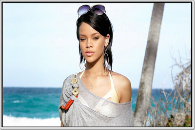 

Posterhouzz Rihanna Poster Poster Fine Art Print(12 inch X 18 inch, Rolled)