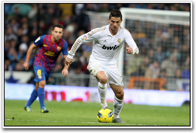 

Cristiano Ronaldo Real Madrid playing Paper Print(12 inch X 18 inch)