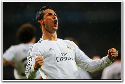 

Cristiano Ronaldo Real Madrid Paper Print(12 inch X 18 inch)