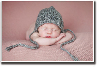 

Posterhouzz Adorable newborn baby with grey cap Fine Art Print(12 inch X 18 inch, Rolled)