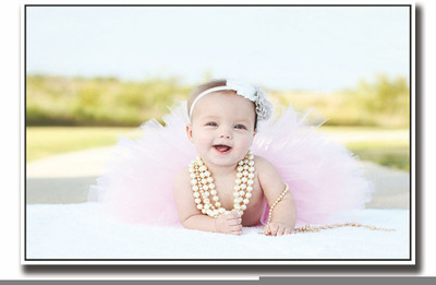 

Posterhouzz Cute baby girl with pearls Fine Art Print(12 inch X 18 inch, Rolled)