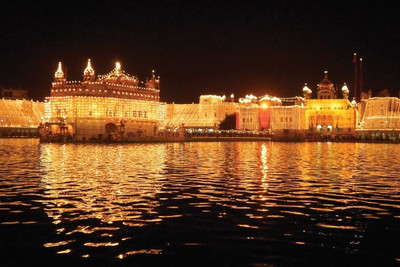 

Posterhouzz Golden Temple Poster Fine Art Print(12 inch X 18 inch, Rolled)