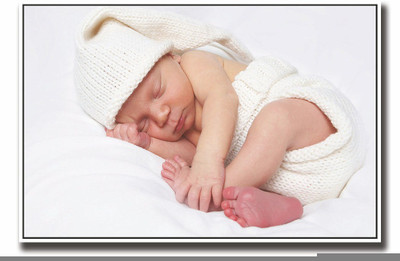 

Posterhouzz Baby in white dress Fine Art Print(12 inch X 18 inch, Rolled)