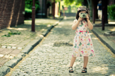 

Posterhouzz Baby's Love - Camera Girl Paper Print(12 inch X 18 inch, Rolled)