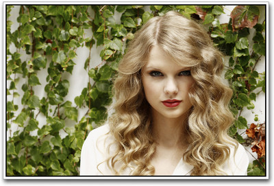 Taylor Swift Photographic Paper(12 inch X 18 inch)