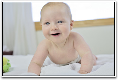 

Baby with grey eyes Paper Print(12 inch X 18 inch)