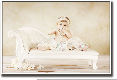 

Posterhouzz Cute Baby Girl on Couch Fine Art Print(12 inch X 18 inch, Rolled)