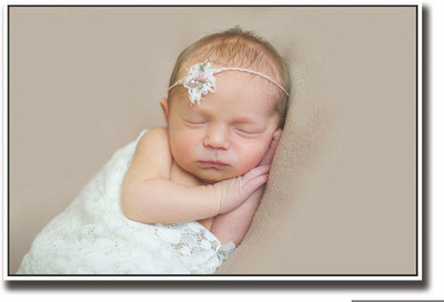 

Posterhouzz Baby sleeping sweetly Fine Art Print(12 inch X 18 inch, Rolled)
