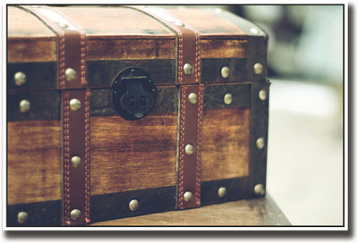 

Vintage wooden chest/trunk Fine Art Print(12 inch X 18 inch, Rolled)