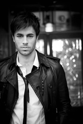 Enrique Iglesias Photographic Paper(18 inch X 12 inch, Rolled)