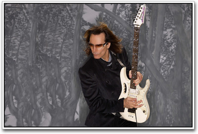 

Steve Vai Photographic Paper(12 inch X 18 inch)