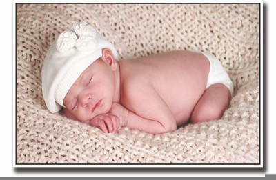 

Posterhouzz New born baby with white hat Fine Art Print(12 inch X 18 inch, Rolled)