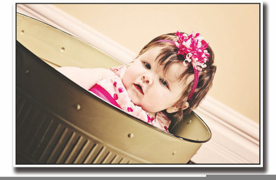 

Posterhouzz Cute Baby girl in bucket Fine Art Print(12 inch X 18 inch, Rolled)