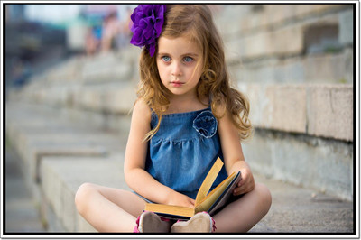 

Posterhouzz Baby Girl Reading Book Poster Paper Print(12 inch X 18 inch, Rolled)
