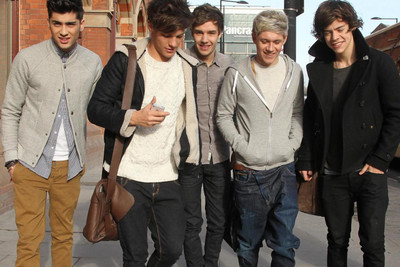 

Posterhouzz One Direction Poster Paper Print(12 inch X 18 inch, Rolled)