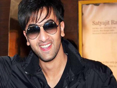 

BOLLYWOOD STAR RANVEER KAPOOR CUTE HD WALLPAPER ON FINE ART PAPER Fine Art Print(19 inch X 13 inch, Rolled)