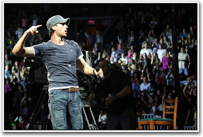 Enrique Iglesias Photographic Paper(12 inch X 18 inch)