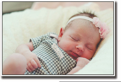 

Posterhouzz Baby girl with bow smiling Fine Art Print(12 inch X 18 inch, Rolled)