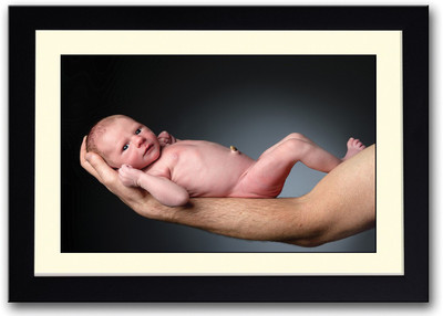

Newborn Baby On Hand Fine Art Print(14 inch X 20 inch, Framed)