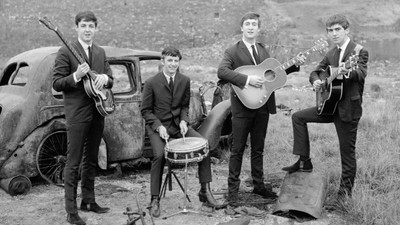 

Akhuratha Music The Beatles Band (Music) United Kingdom Wall Poster Fine Art Print(12 inch X 18 inch, Rolled)