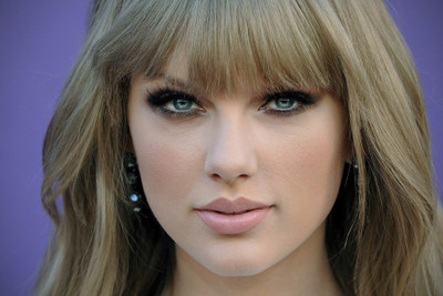 

ESP Creation Beautyful Taylor Wsift Paper Poster (12x18 Inch) Paper Print(18 inch X 12 inch, Rolled)