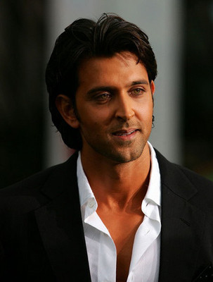 

BOLLYWOOD STAR HRITHIK ROSHAN HD WALLPAPER ON FINE ART PAPER Fine Art Print(19 inch X 13 inch, Rolled)