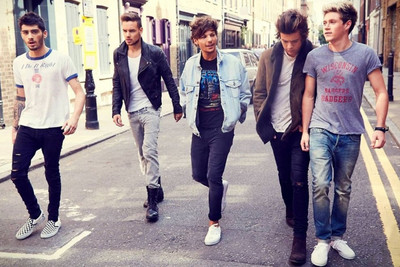 Posterhouzz One Direction Poster Paper Print(12 inch X 18 inch, Rolled)