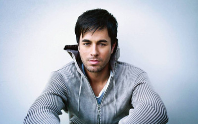 

Enrique Iglesias Photographic Paper(18 inch X 12 inch, Rolled)