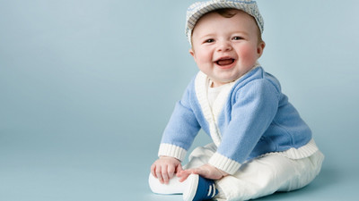 

Posterhouzz- Baby Boy With Cap Poster Fine Art Print(12 inch X 18 inch, Rolled)