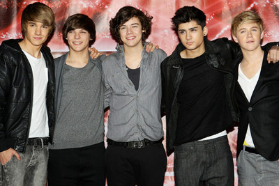 

Posterhouzz One Direction Poster Paper Print(12 inch X 18 inch, Rolled)