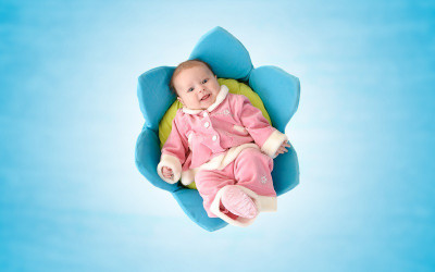 

Posterhouzz Cute NewBorn Baby in Flower Photographic Paper(12 inch X 18 inch, Rolled)